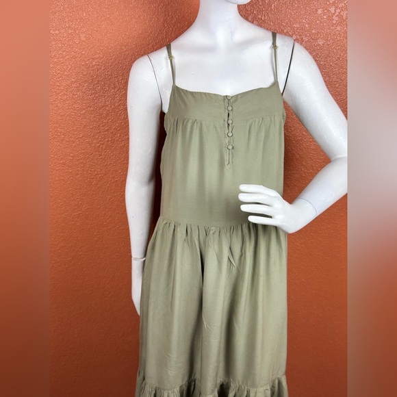 Z Supply Light Green Maxi Dress Size Medium.   E11 - Picture 8 of 17